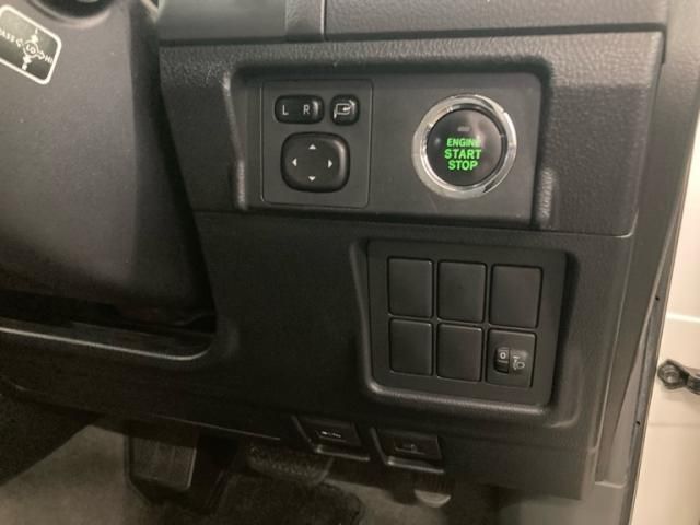 TOYOTA LANDCRUISER PRADO 2012