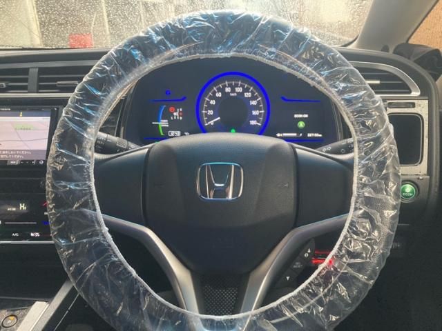 HONDA SHUTTLE HYBRID 2016