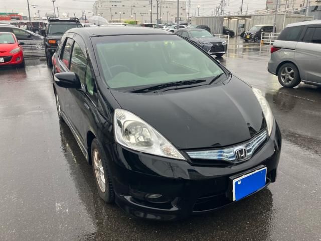 HONDA FIT SHUTTLE HYBRID 2013