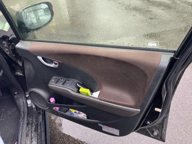 HONDA FIT SHUTTLE HYBRID 2013