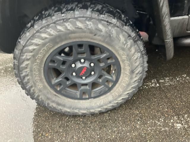 TOYOTA FJ CRUISER 4WD 2012