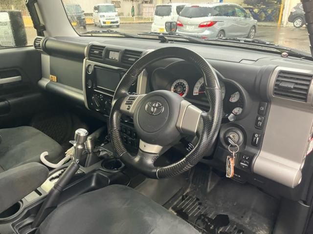 TOYOTA FJ CRUISER 4WD 2012