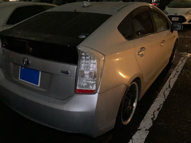 TOYOTA PRIUS 2011