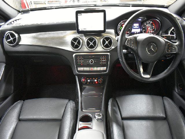 MERCEDES BENZ MERCEDES BENZ GLA class 2019