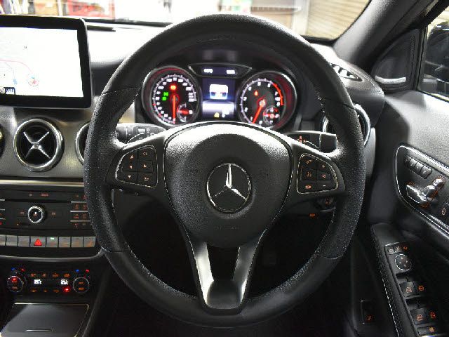 MERCEDES BENZ MERCEDES BENZ GLA class 2019