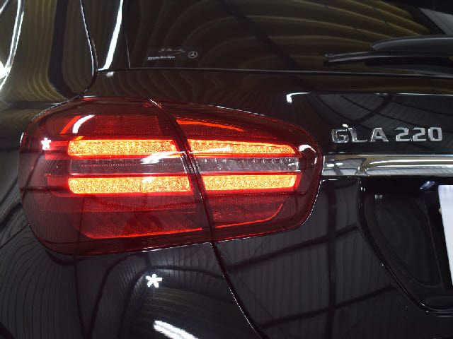 MERCEDES BENZ MERCEDES BENZ GLA class 2019