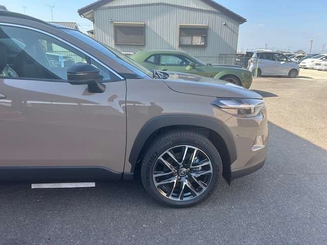 TOYOTA COROLLA CROSS HYBRID 2025