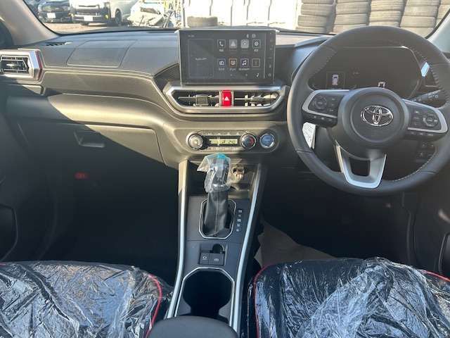 TOYOTA RAIZE HYBRID 2025