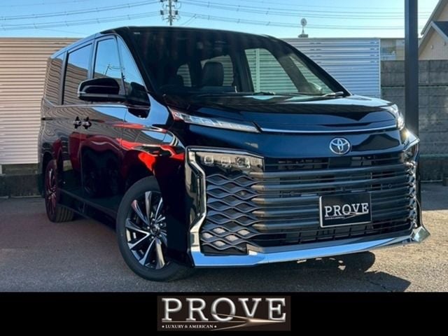 TOYOTA VOXY HYBRID 2025