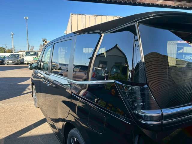 TOYOTA VOXY HYBRID 2025