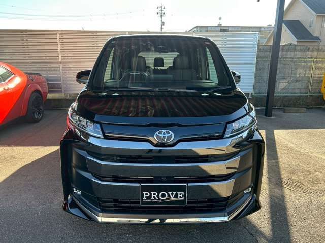 TOYOTA NOAH HYBRID 2025