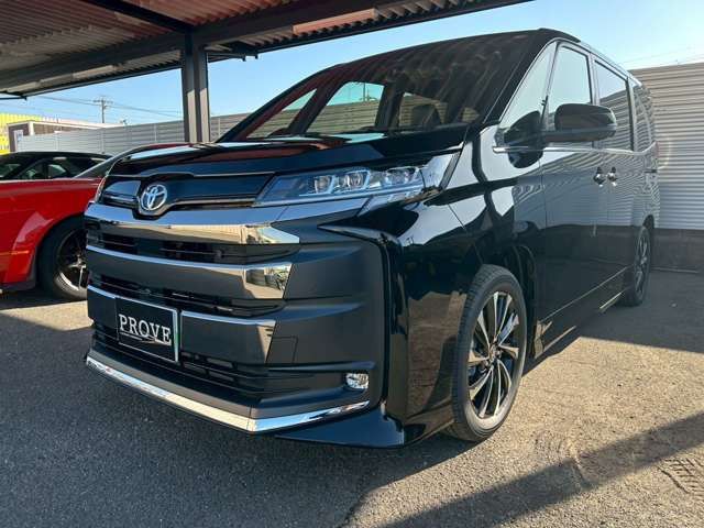 TOYOTA NOAH HYBRID 2025