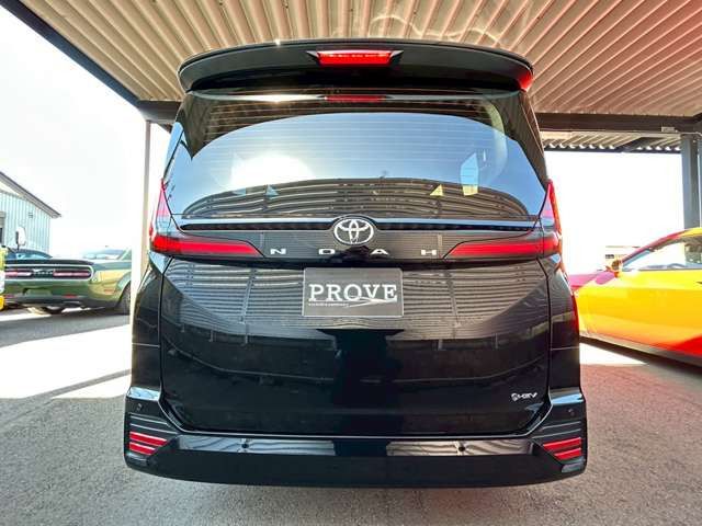 TOYOTA NOAH HYBRID 2025