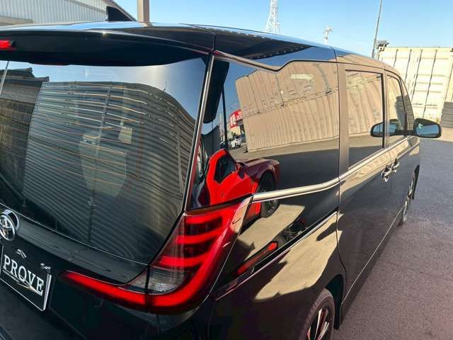 TOYOTA NOAH HYBRID 2025