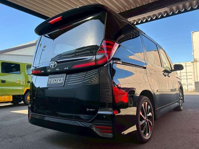 TOYOTA NOAH HYBRID 2025