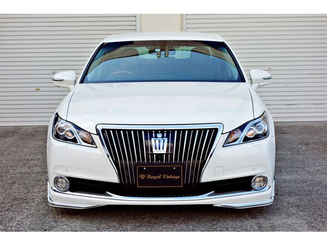 TOYOTA CROWN MAJESTA HYBRID 2013