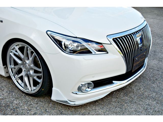 TOYOTA CROWN MAJESTA HYBRID 2013