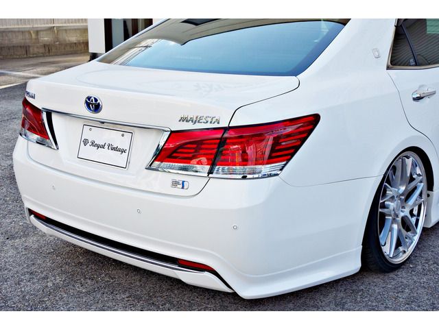 TOYOTA CROWN MAJESTA HYBRID 2013