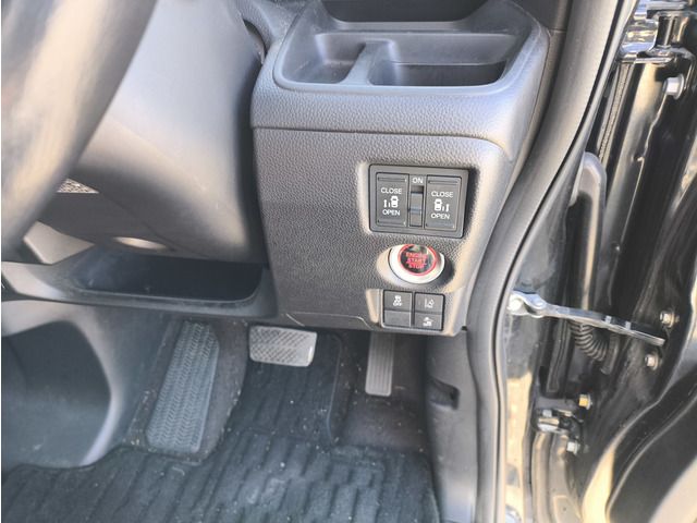 HONDA N BOX CUSTOM 2017