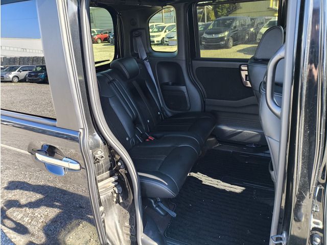 HONDA N BOX CUSTOM 2017