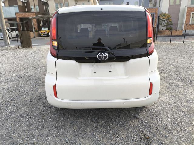 TOYOTA SIENTA 2022
