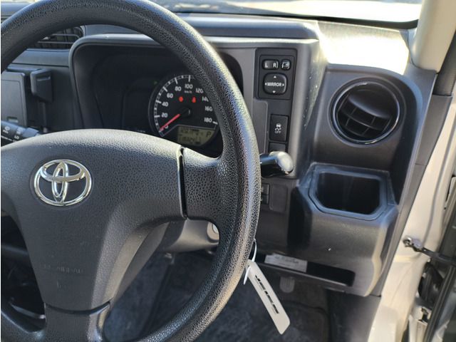 TOYOTA SUCCEED van 2WD 2018