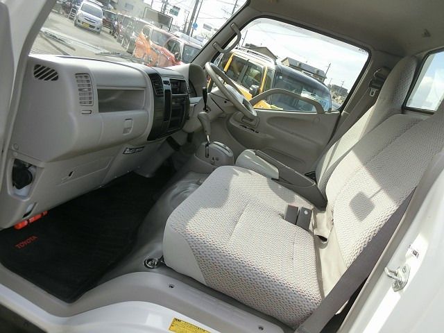 TOYOTA TOYOACE 2004