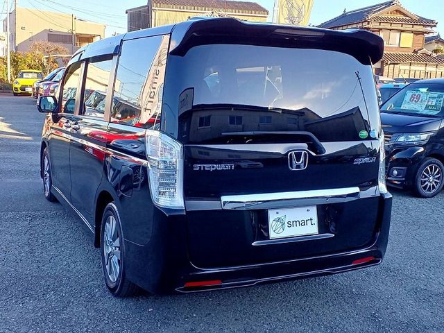 HONDA STEPWAGON SPADA 2012