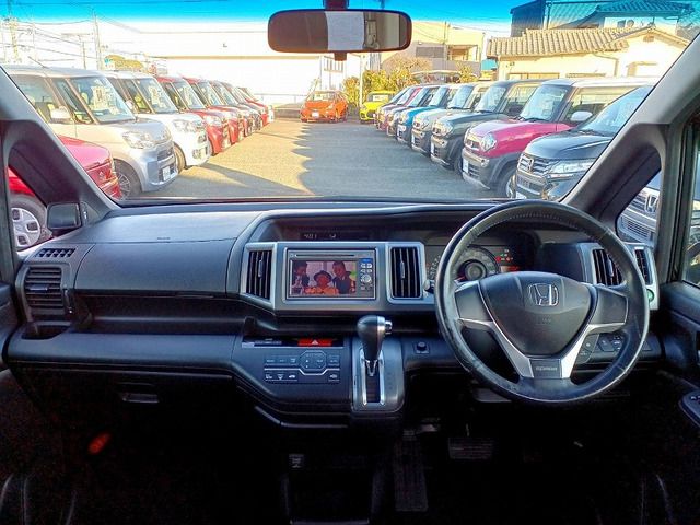 HONDA STEPWAGON SPADA 2012