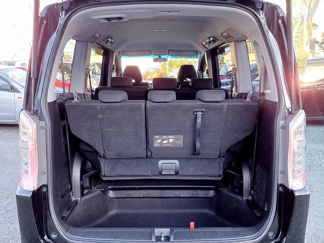 HONDA STEPWAGON SPADA 2012