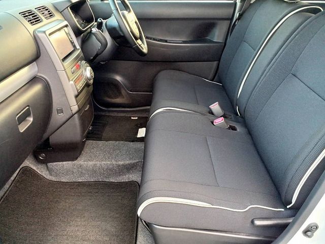 TOYOTA PIXIS SPACE CUSTOM 2011