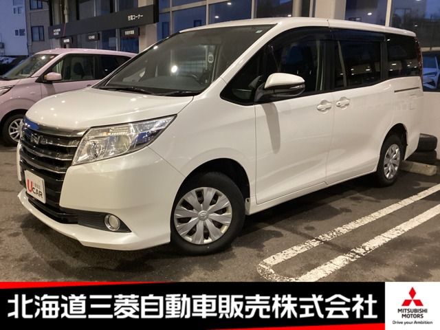 TOYOTA NOAH 4WD 2016