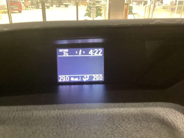 TOYOTA NOAH 4WD 2016