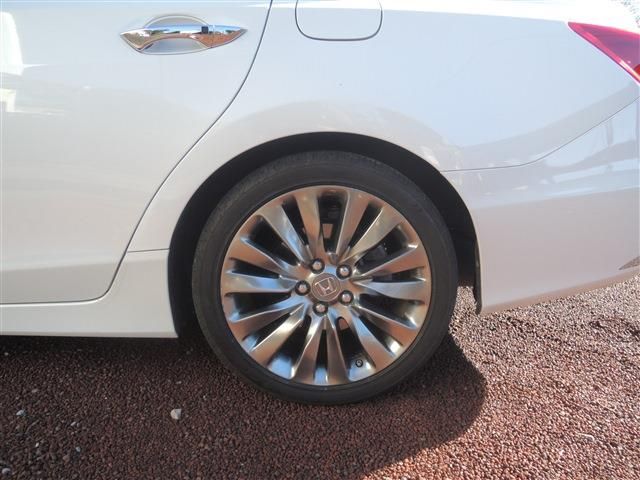 HONDA LEGEND HYBRID 2015