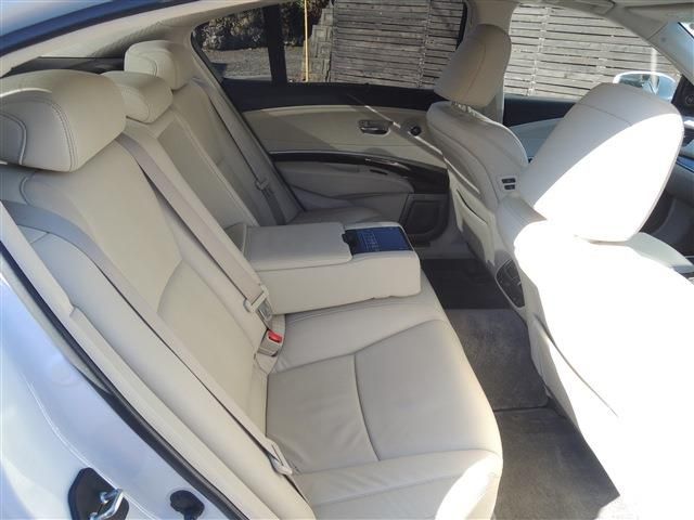 HONDA LEGEND HYBRID 2015