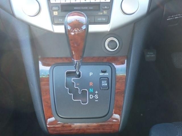 TOYOTA HARRIER 2WD 2009