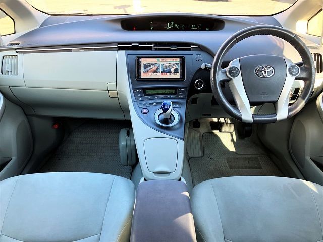 TOYOTA PRIUS 2010
