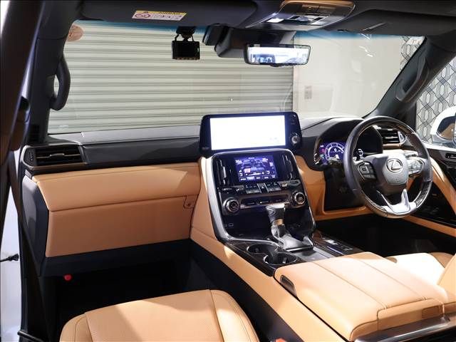 TOYOTA LEXUS LX600 2023