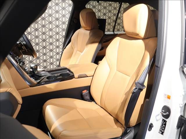 TOYOTA LEXUS LX600 2023