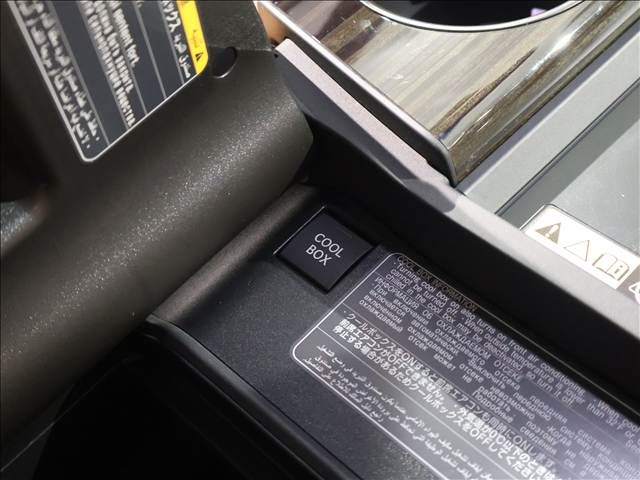 TOYOTA LEXUS LX600 2023