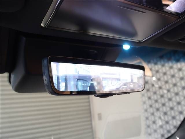 TOYOTA LEXUS LX600 2023