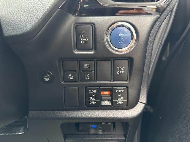 TOYOTA ESQUIRE HYBRID 2018