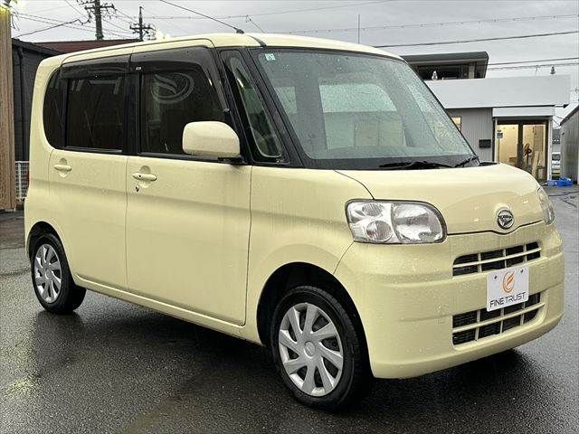 DAIHATSU TANTO 2011