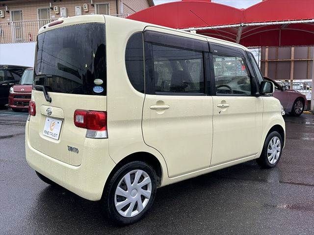 DAIHATSU TANTO 2011