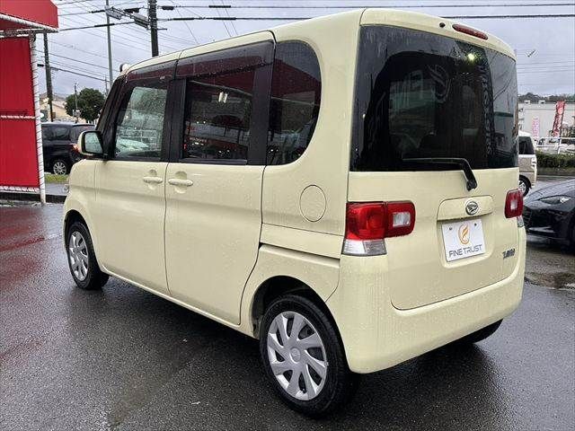 DAIHATSU TANTO 2011