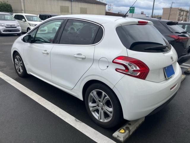 PEUGEOT PEUGEOT 208 2013