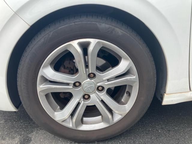 PEUGEOT PEUGEOT 208 2013