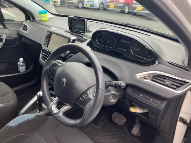 PEUGEOT PEUGEOT 208 2013