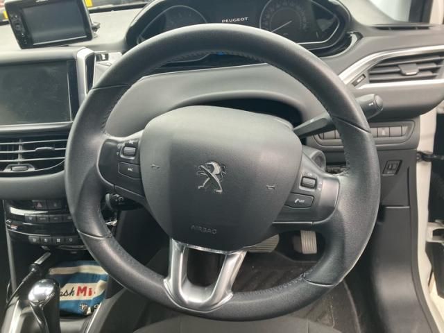 PEUGEOT PEUGEOT 208 2013