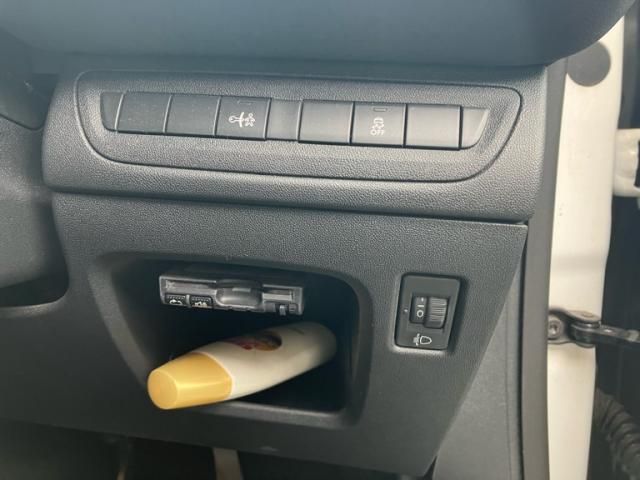 PEUGEOT PEUGEOT 208 2013